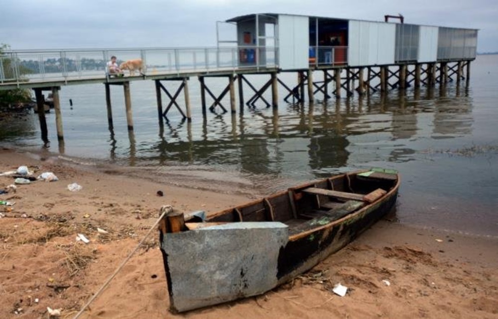 Ir para  <p>Dois pescadores foram encontrados mortos na manh&atilde; desta sexta-feira no Gua&iacute;ba, na zona Sul de Porto Alegre. A&nbsp;Companhia Especial de Buscas do Corpo de Bombeiros, com base no Cais do Porto, foi alertada...